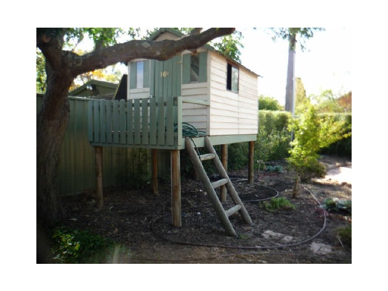 16 Gollan Street, Evatt ACT 2617