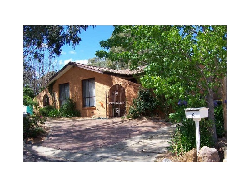 5 Selby Place, Charnwood ACT 2615