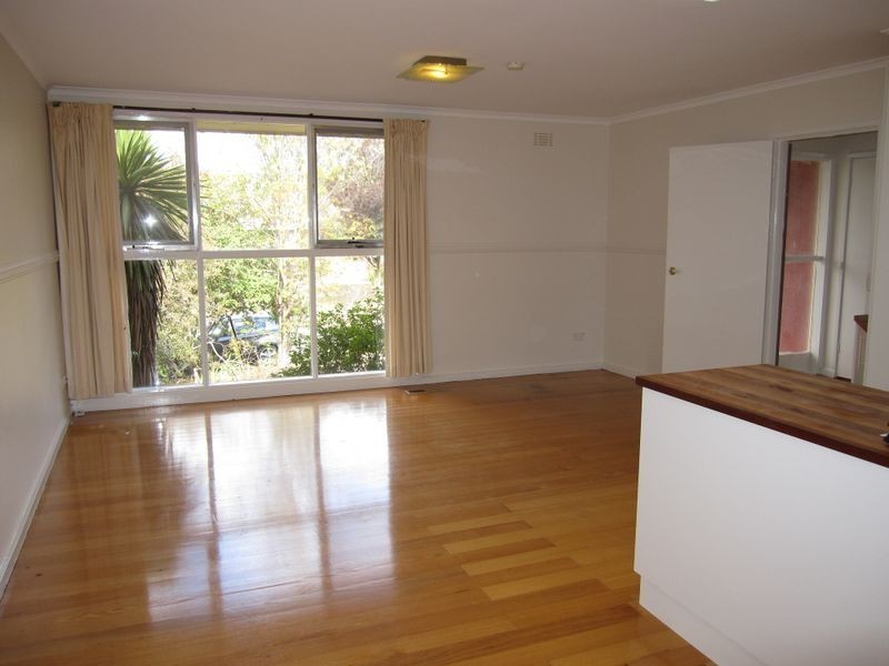 4 Scoble Place, Mawson ACT 2607