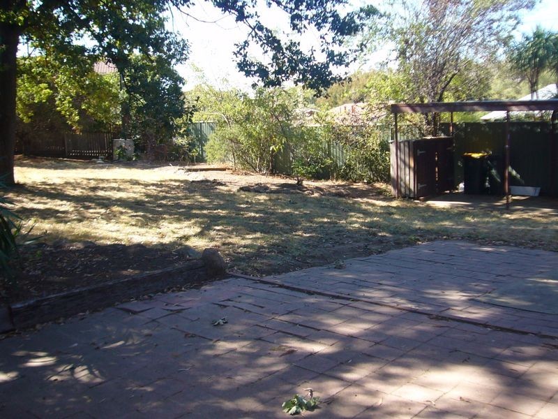 4 Scoble Place, Mawson ACT 2607