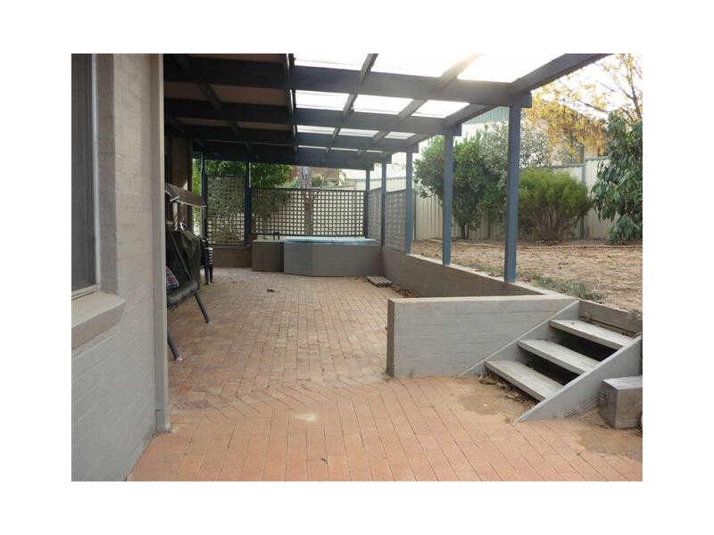 28 Dolling Cres, Flynn ACT 2615