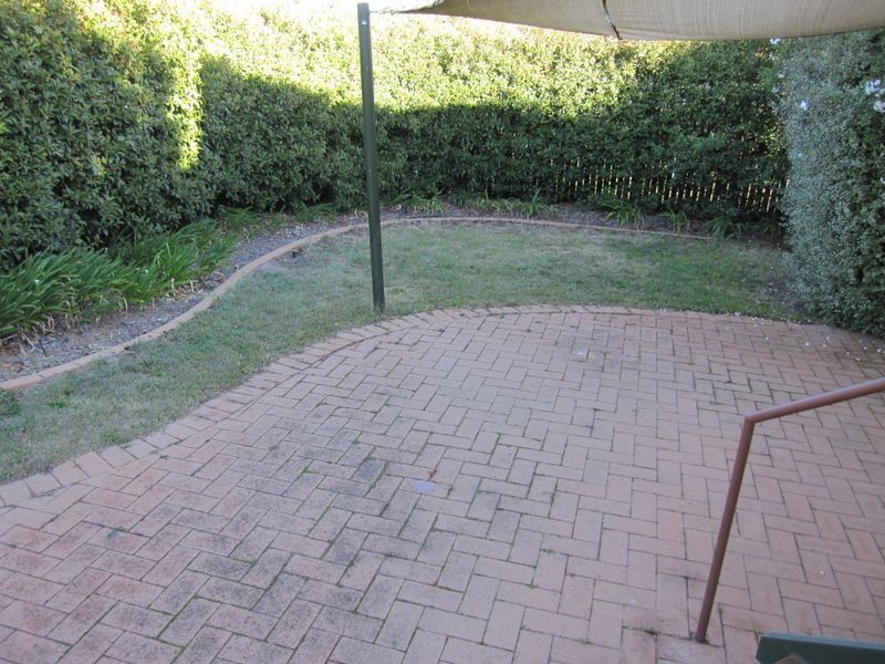 8 Warland Place, Charnwood ACT 2615