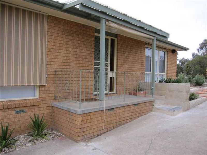 4 Magrath Crescent, Spence ACT 2615