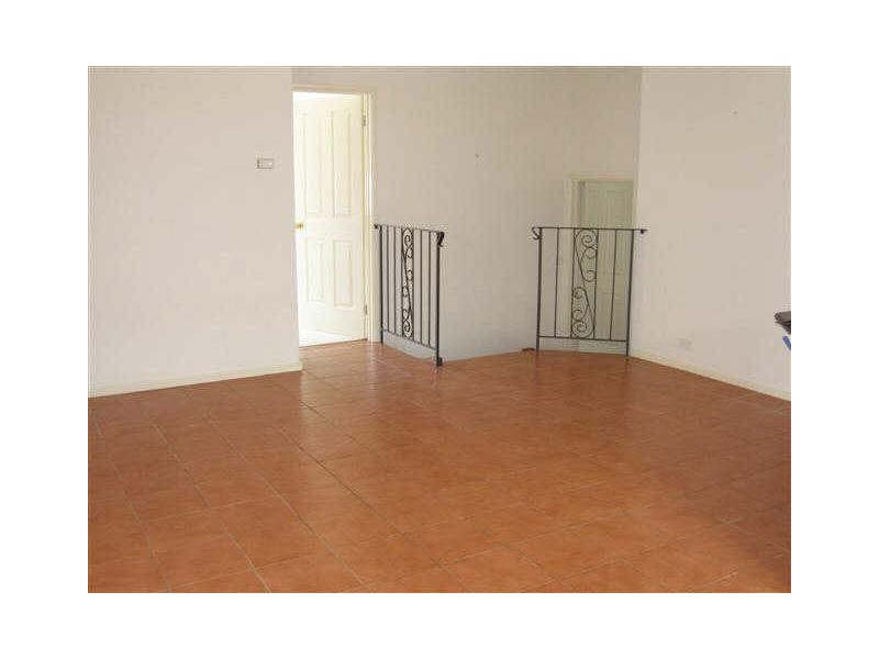 6 Doutney Place, Dunlop ACT 2615
