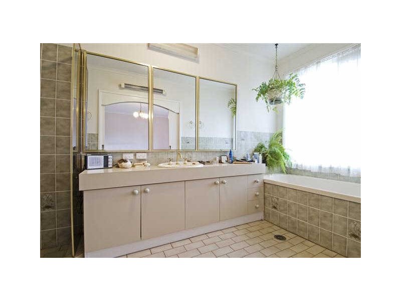 5 Hone Place, Macgregor ACT 2615