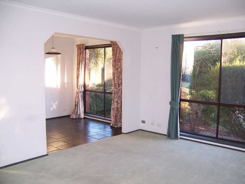 16 Cooling Place, Florey ACT 2615