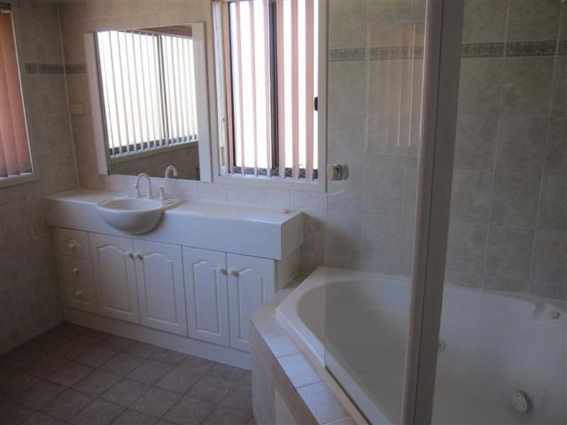 10/2 Tauss Place, Bruce ACT 2617