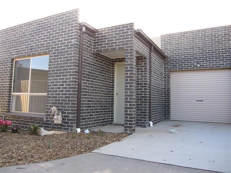 8/95 Eccles Circuit, Macgregor ACT 2615