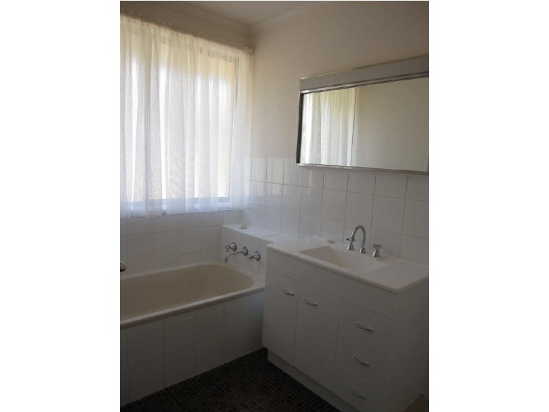 41 Belconnen Way, Weetangera ACT 2614
