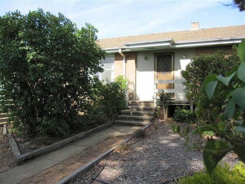 17 Maclaurin Crescent, Chifley ACT 2606