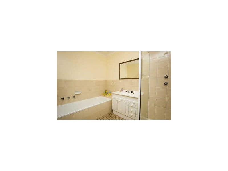 6 Summerville Crescent, Florey ACT 2615