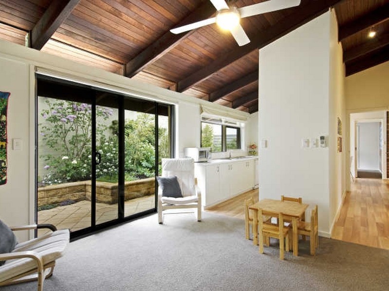 20 Oakes Street, Cook ACT 2614