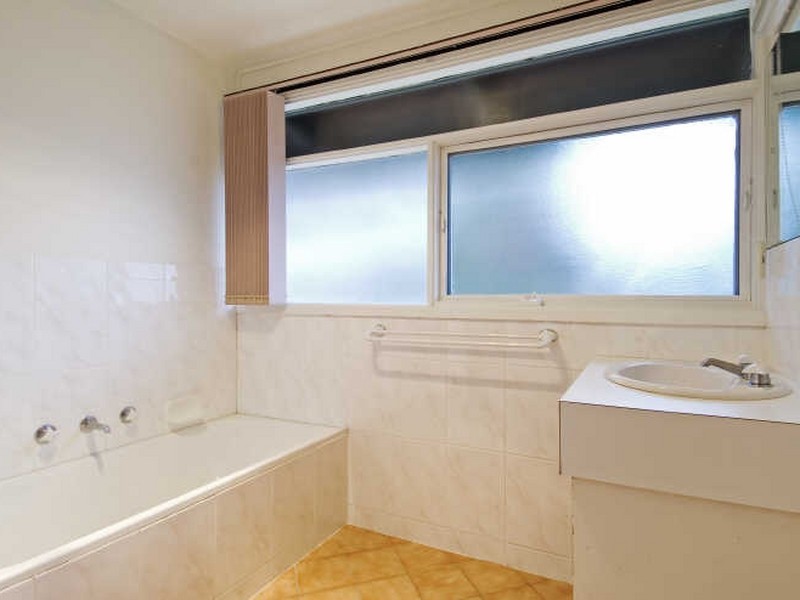 20 Oakes Street, Cook ACT 2614
