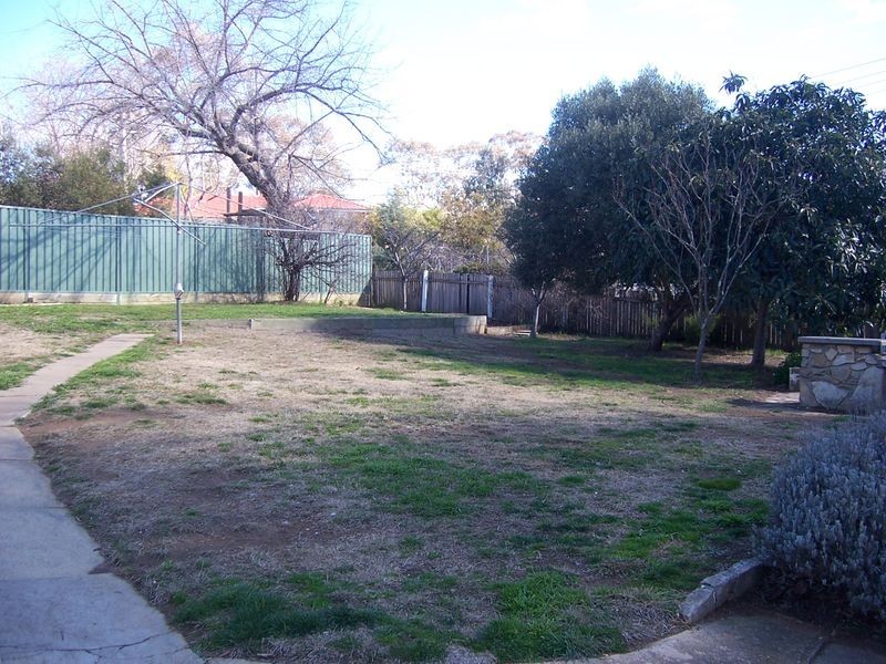 4 Belbin Place, Macquarie ACT 2614