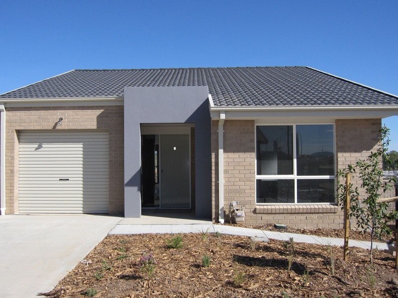1/85 Macfarlane Burnett Avenue, Macgregor ACT 2615