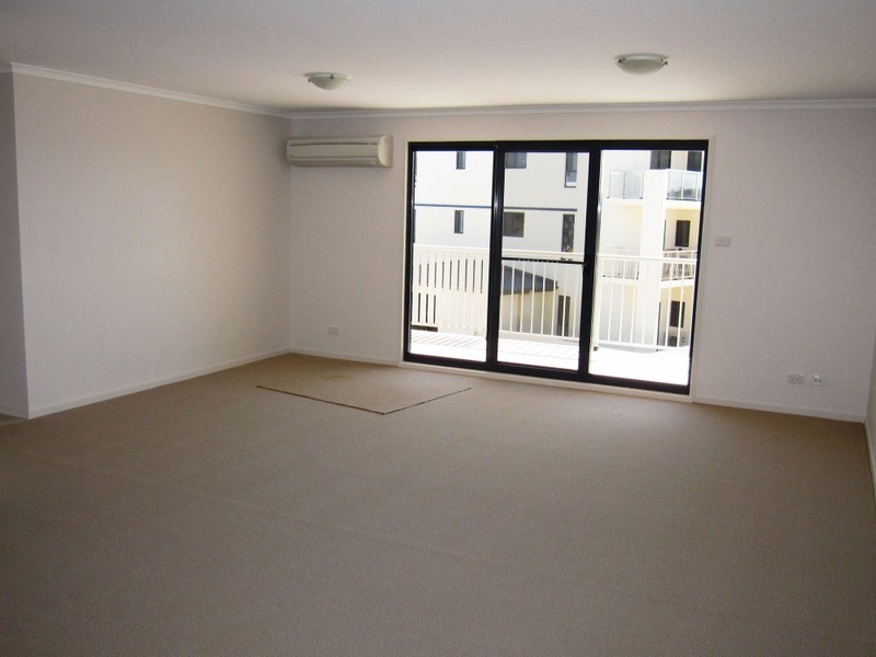 10B/21 “Lakeside Apartments” Beissel, Belconnen ACT 2617