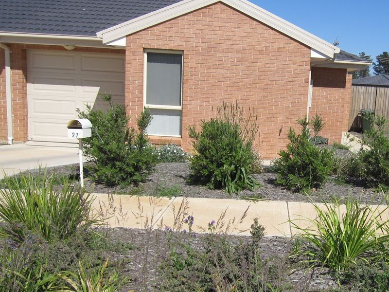 27 Dagmar Berne Street, Macgregor ACT 2615