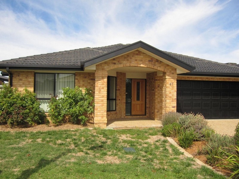 41 Gouldsmith Street, Dunlop ACT 2615