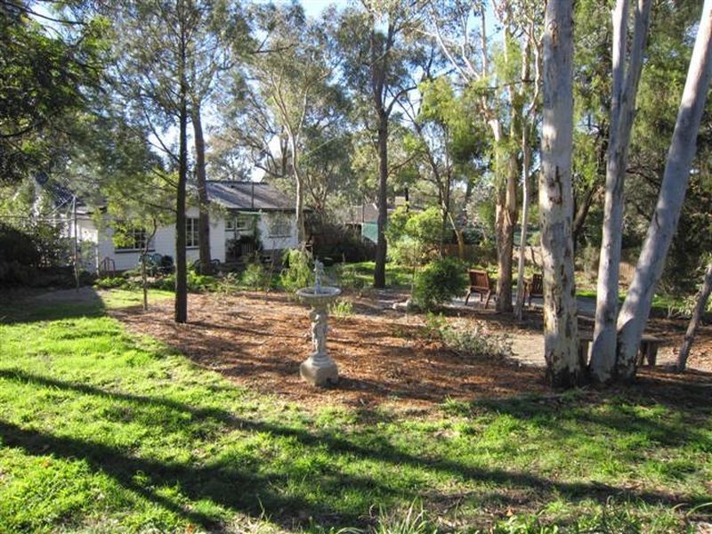 50 Mirning Crescent, Aranda ACT 2614