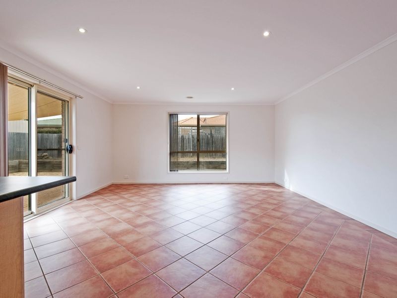 30 Coolgardie Street, Dunlop ACT 2615