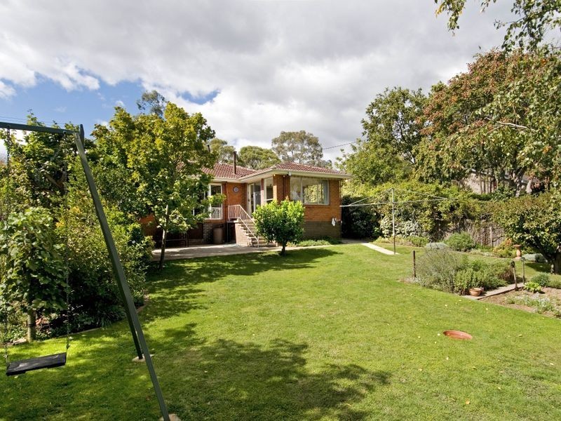 14 Moss Street, Cook ACT 2614
