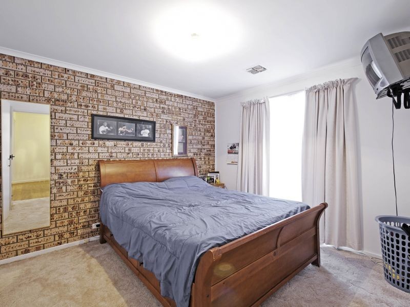 11/1 Cantor Crescent, Higgins ACT 2615