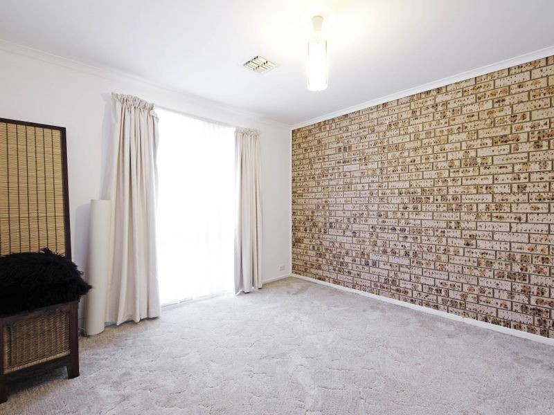 11/1 Cantor Crescent, Higgins ACT 2615