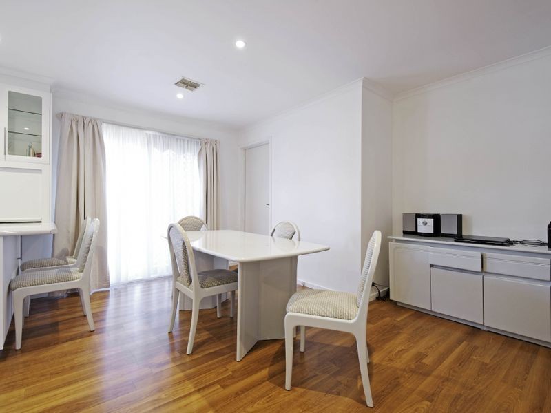 11/1 Cantor Crescent, Higgins ACT 2615