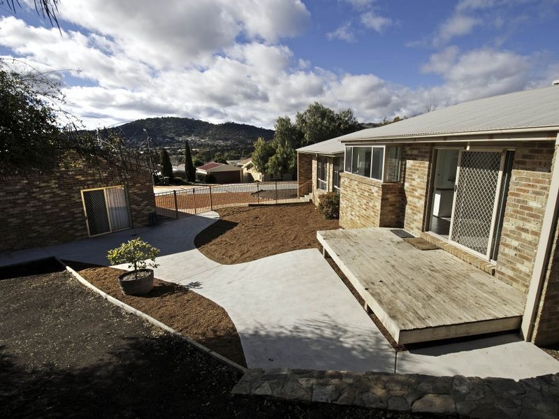 4 Sharman Place, Gordon ACT 2906