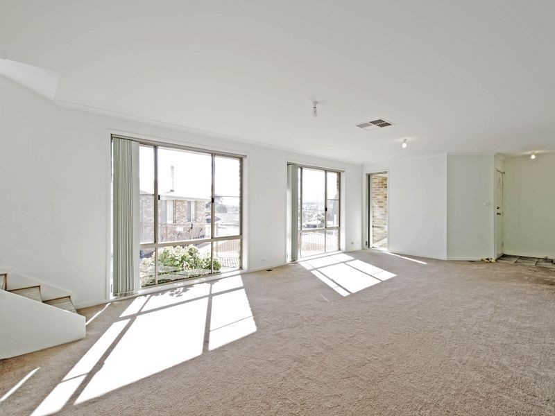 4 Sharman Place, Gordon ACT 2906