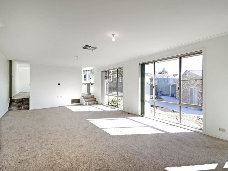 4 Sharman Place, Gordon ACT 2906