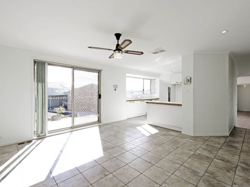 4 Sharman Place, Gordon ACT 2906