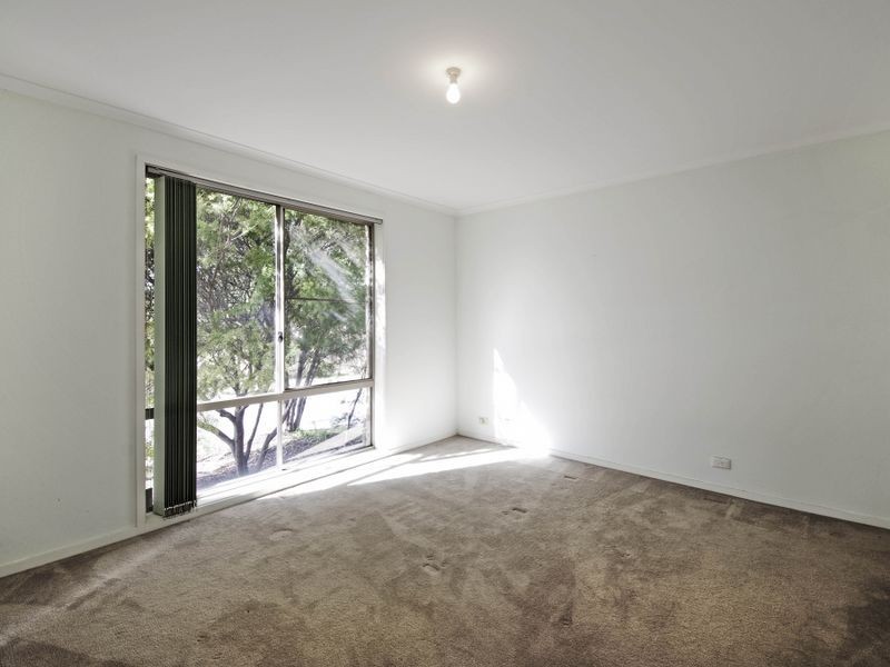 4 Sharman Place, Gordon ACT 2906