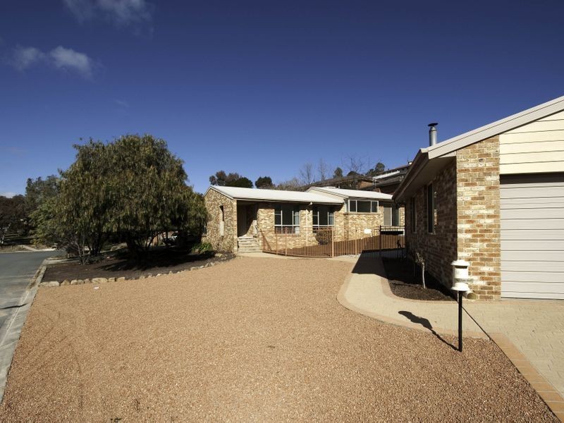 4 Sharman Place, Gordon ACT 2906