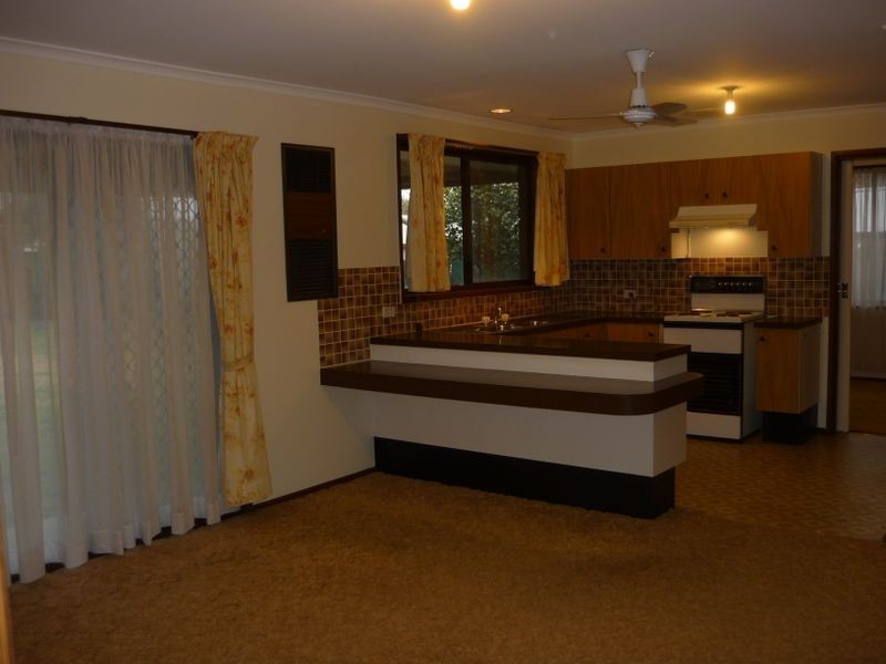 6 Newbigin Place, Monash ACT 2904