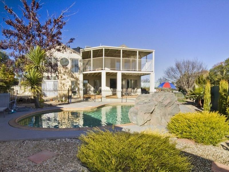 37 Macedon Crescent, Palmerston ACT 2913