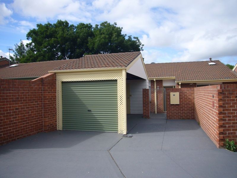 21 Bussau Close, Wanniassa ACT 2903