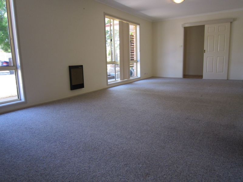 9 Brittlebank Crescent, Banks ACT 2906