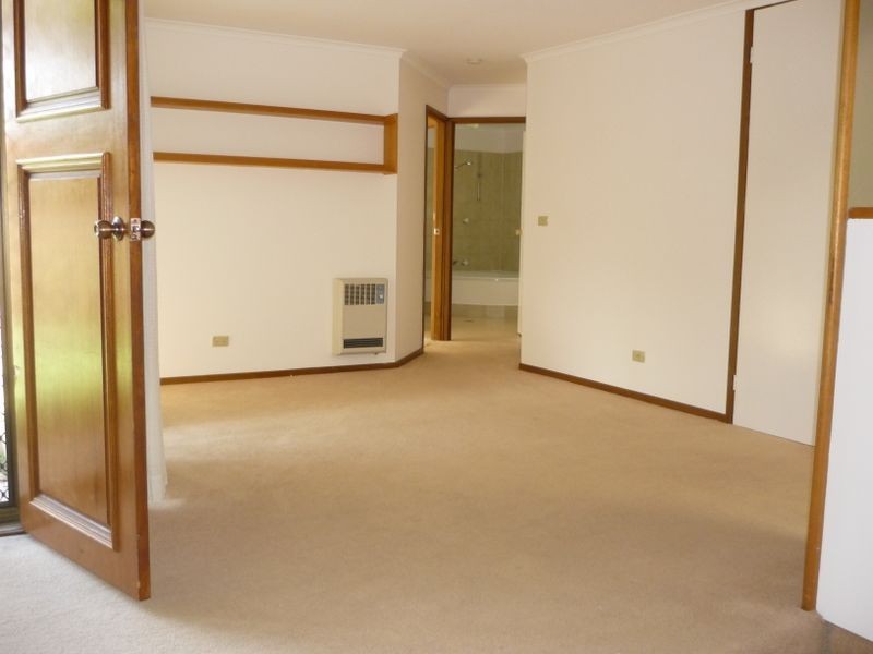 8 Fielder Place, Florey ACT 2615