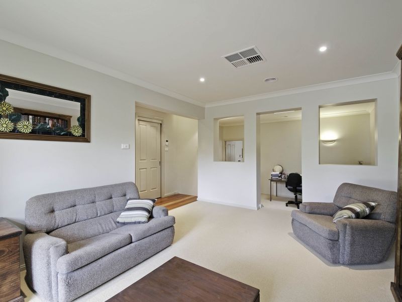 10 Lind Close, Fraser ACT 2615
