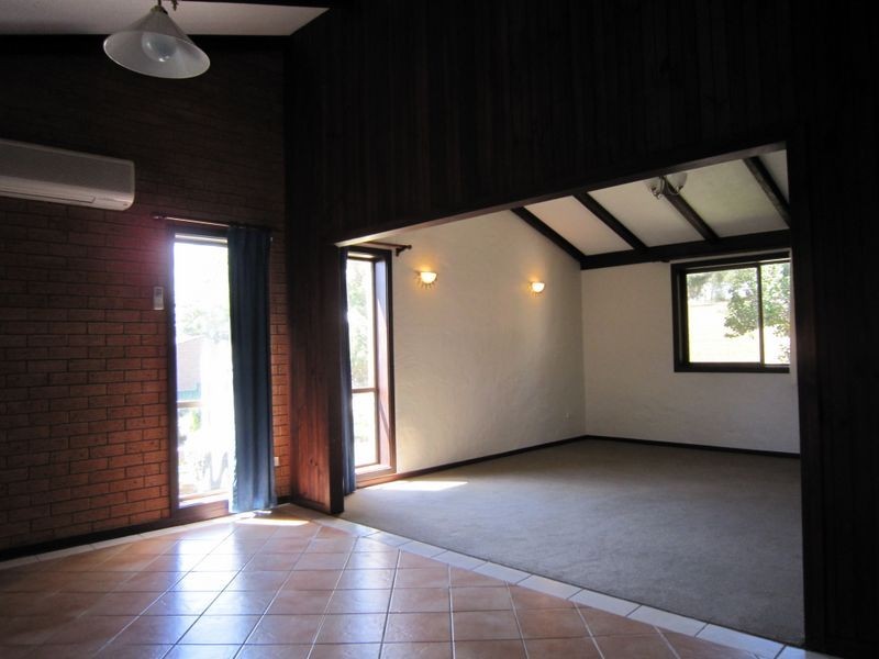 12 Barrett Street, Macgregor ACT 2615