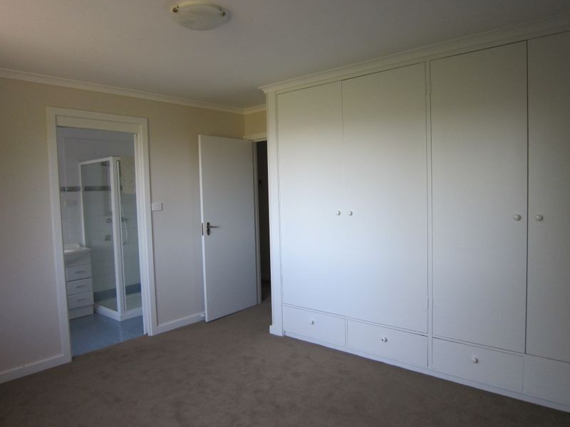 12 Barrett Street, Macgregor ACT 2615