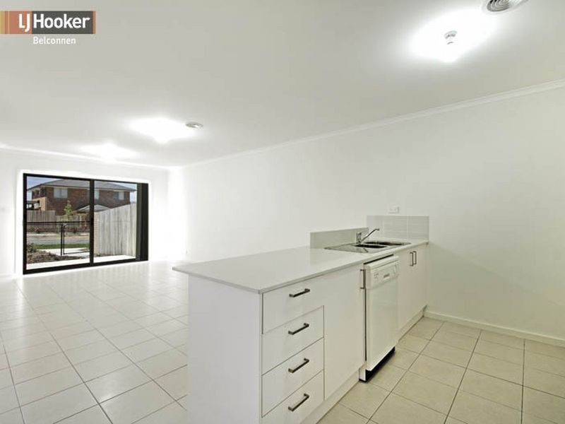2/2 Neil Currie Street, Casey ACT 2913