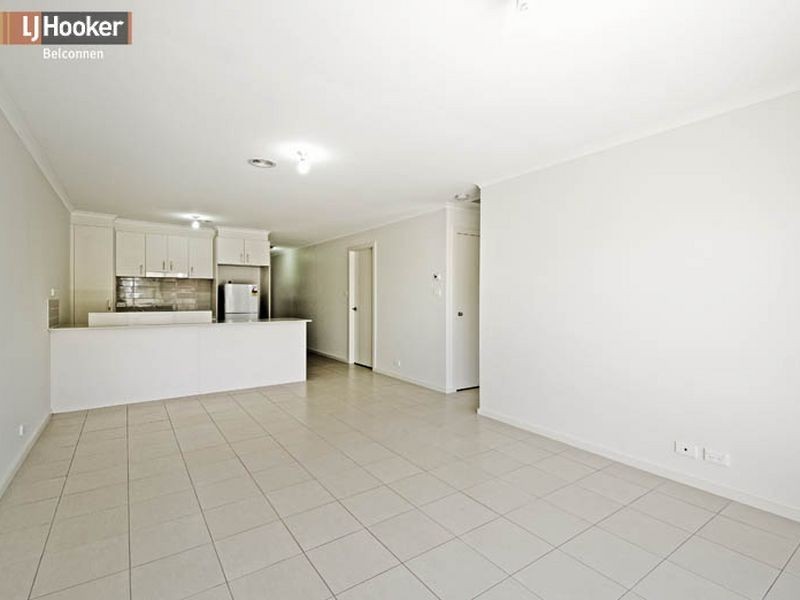 2/2 Neil Currie Street, Casey ACT 2913