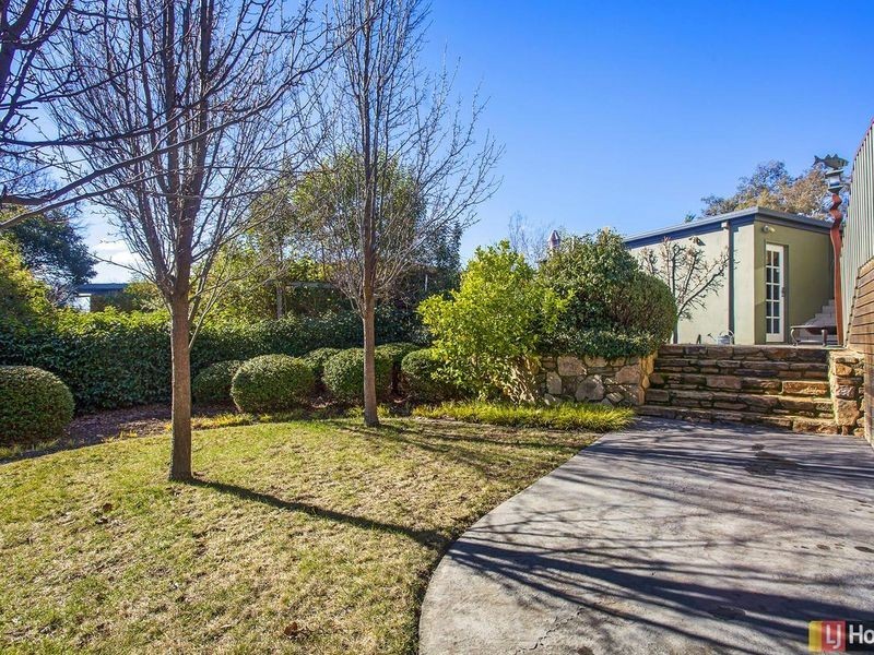 16 Savige Place, Campbell ACT 2612
