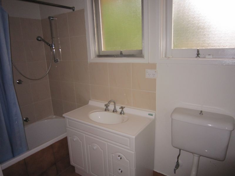 4 Scoble Place, Mawson ACT 2607