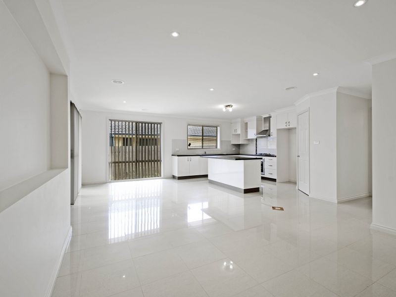 11 DeMole Street, Dunlop ACT 2615