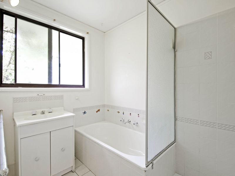 33 Spica Street, Giralang ACT 2617