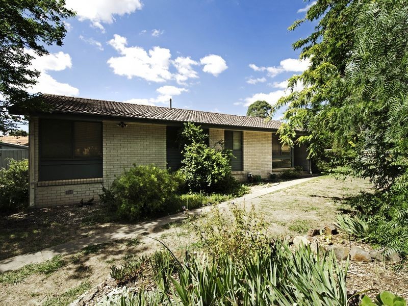 33 Spica Street, Giralang ACT 2617