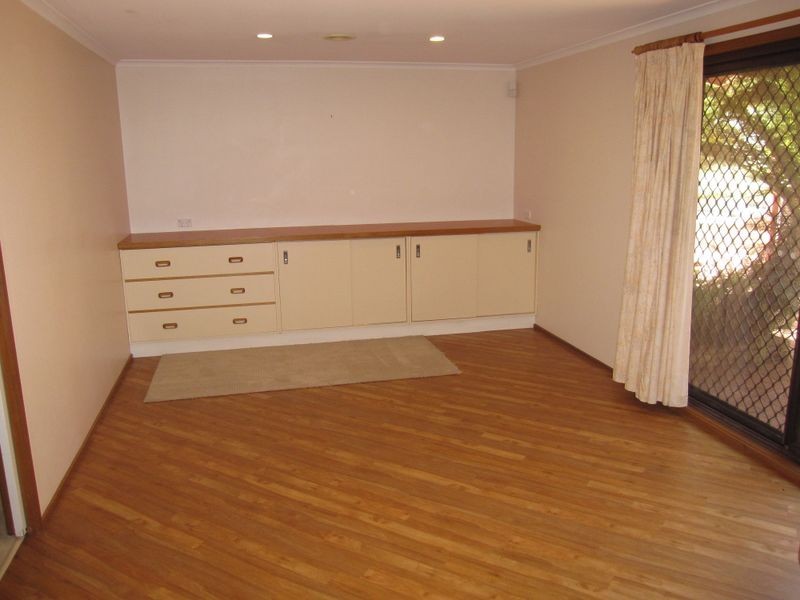 13 Edman Close, Florey ACT 2615